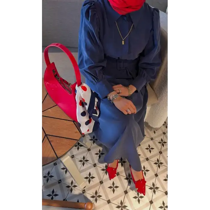 Mavi Cep kemer detaylı kupra elbise