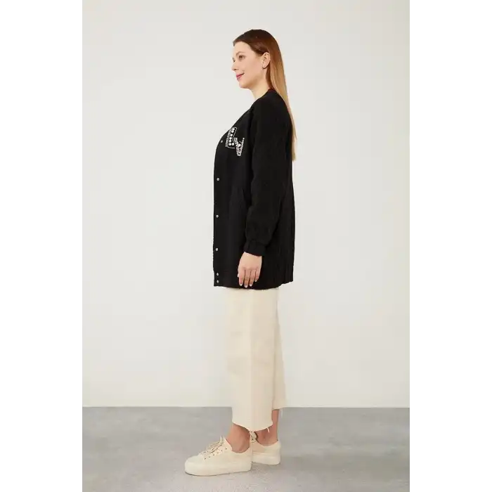 Siyah Triko İşlemeli Ceket