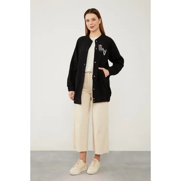 Siyah Triko İşlemeli Ceket