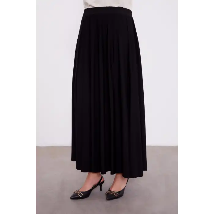 Siyah Varak Detaylı Etek Takım