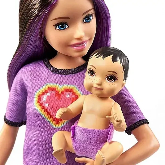 Barbie Skipper Bebek Bakıcısı