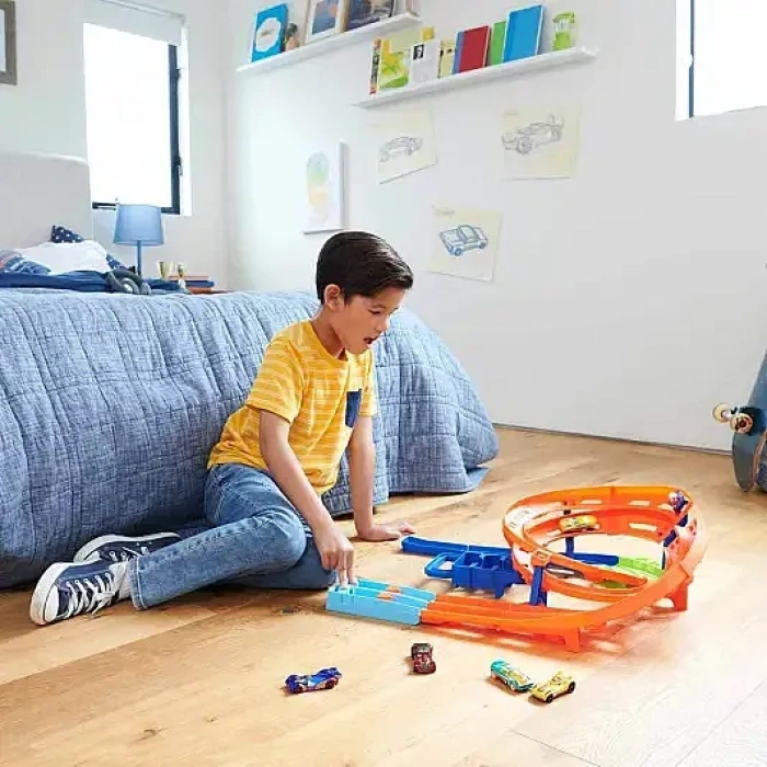 Hot Wheels İkili Yarış Ve Akrobasi Pisti