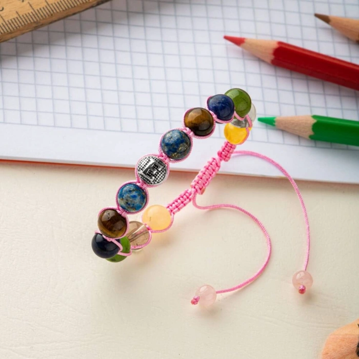 Kız Öğrenci Doğal Taş Harfli Makrome Bileklik