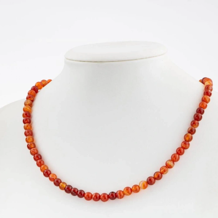 Madagaskar Akiği 6 mm Dizi Doğal Taş Kolye