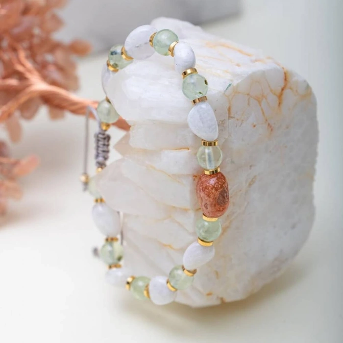 Menopoz, Regl Doğal Taş Bileklik