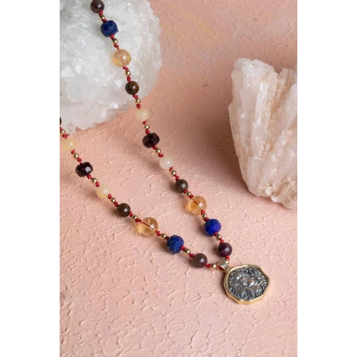 Sertifikalı Aslan Burcu Doğal Taş Makrome Kolye