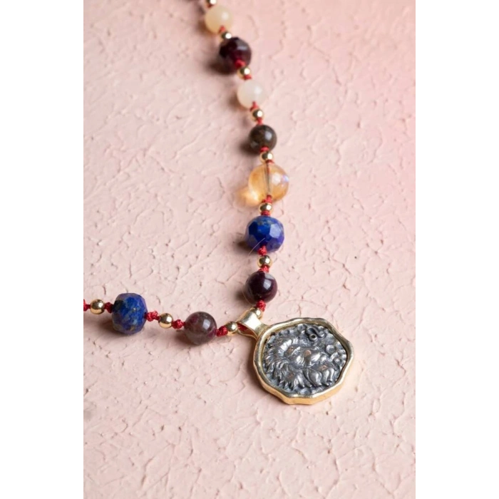 Sertifikalı Aslan Burcu Doğal Taş Makrome Kolye