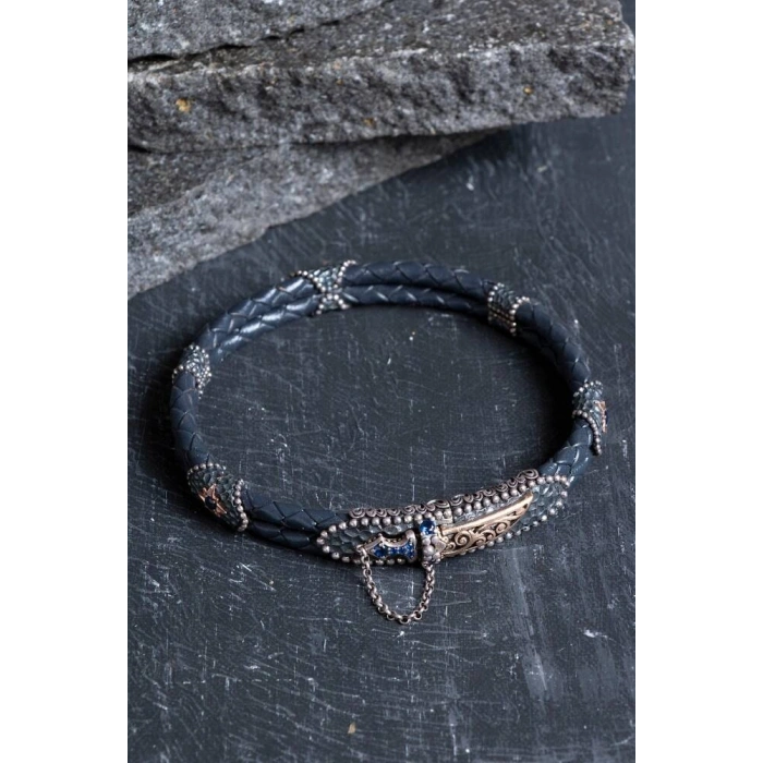 Sertifikalı El İşçiliği Gümüş Kılıç Detaylı Deri Bileklik (SK:197)