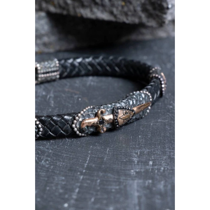 Sertifikalı Gümüş Kılıç Detaylı Deri Bileklik (SK:193)