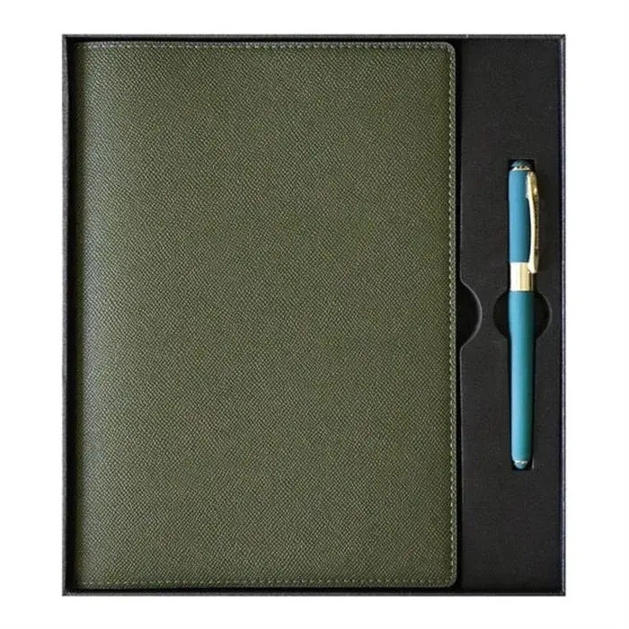 Victorias Journals Hush Hush Kuromi Tükenmez Kalem + Kalp Kilitli Çizgili 160 Yp 13x18 Kutulu