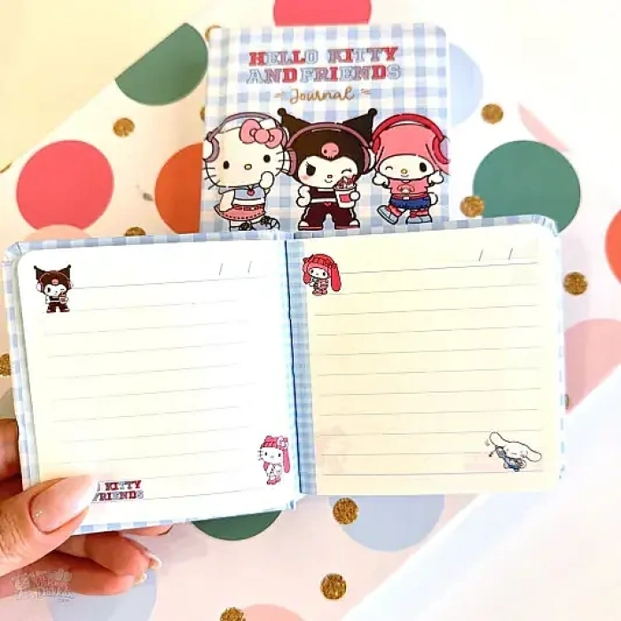 Victorias Journals Hello Kitty And Friends Not Defteri Çizgili 192 Yp 9x9 Cm