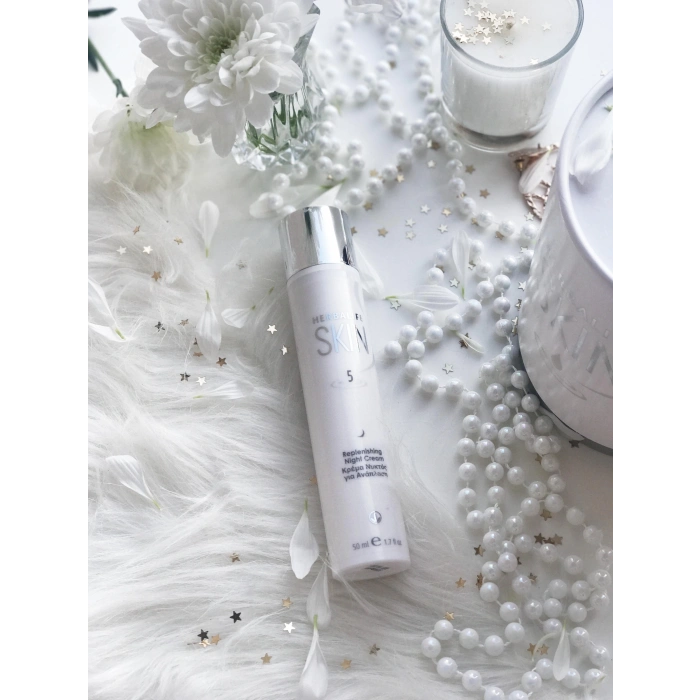 Parlaklık Veren Günlük Nemlendirici