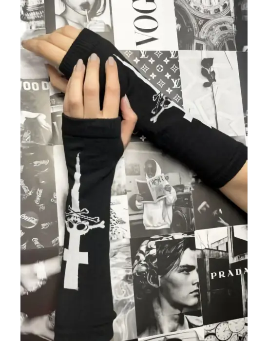 Anime Gotik Siyah Haç Kurukafa Kolluk