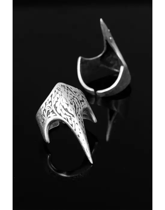 Antik Anime Ayarlanır Gothic Gümüş Kaplama Zihgir Model Unisex Yüzük