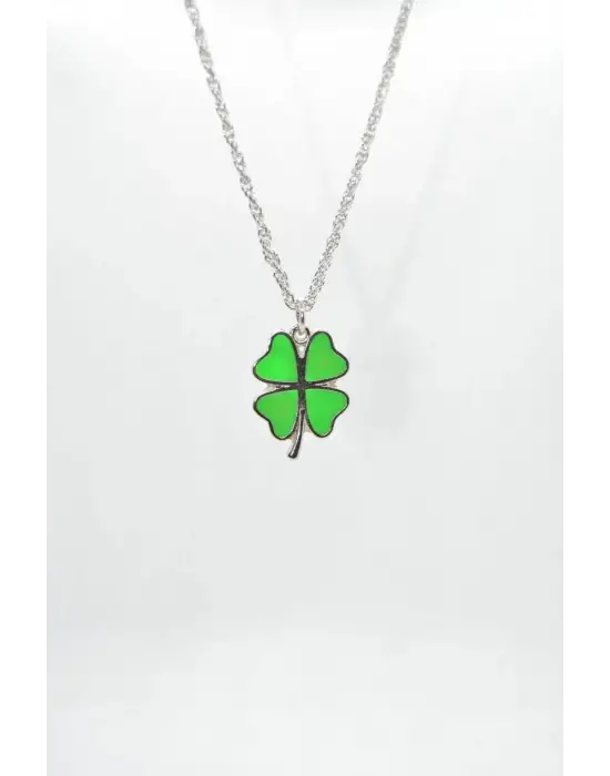 Antik Gümüş Kaplama Unisex Anime Tokyo Revengers Dört Yapraklı Yonca Zincirli Kolye