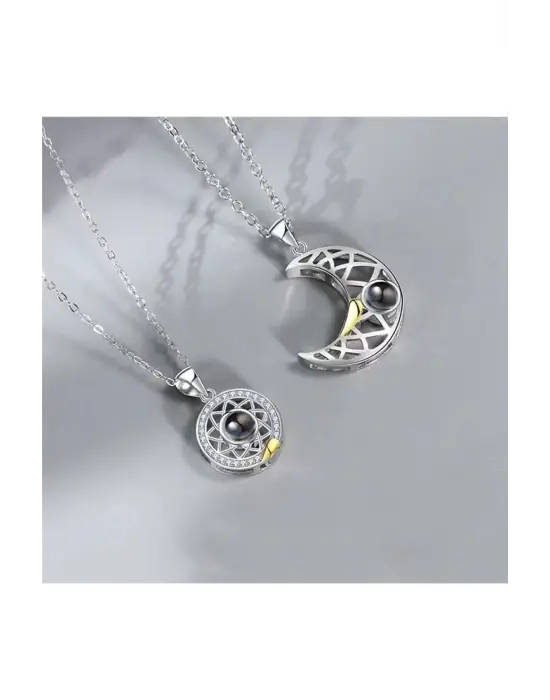 Ay Ve Güneş Mıknatıslı Sevgili Kolyesi 100 Dilde Seni Seviyorum Yazılı Projeksiyon Çift Kolyesi