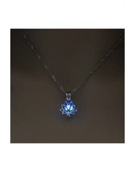 Gece Parlayan Lotus Kolye