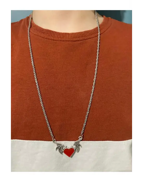 Kırmızı Kalpli Yarasa Kanatlı Zincirli Kolye