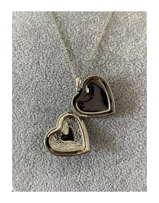 Retro Antik El Yapımı Kalp Şeklinde Üstü Kalp Desenli Içi Açılan Kolye