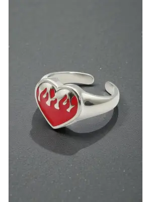 Y2K Tarzı Alevli Kırmızı Kalp Yüzük - Eriyen Kalp Tasarımlı Gümüş Renk Takı