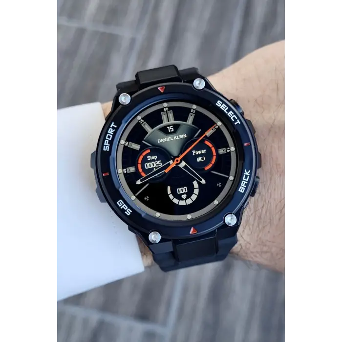 Daniel Klein DKISTE1047 Siyah Renk Pusulalı Barometreli Hediye Paketli Android/ios Uyumlu Akıllı Saat