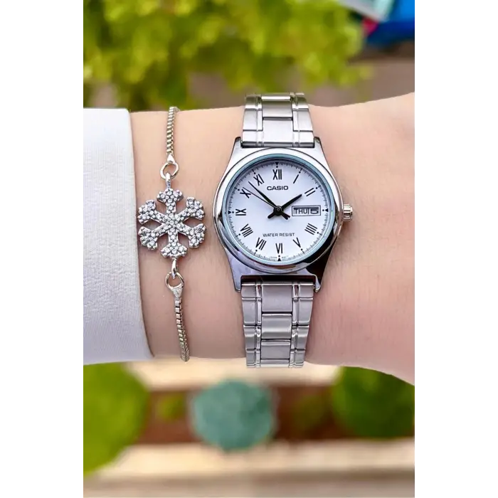 Casio CSISTE28 Kadranı Beyaz Takvimli Hediye Paketli Kadın Kol Saati