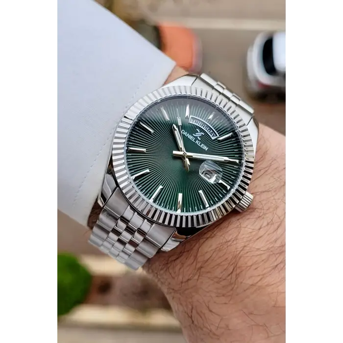 Kadranı Yeşil Kordonu Gümüş Renk 42 mm Fonksiyonlu Erkek Kol Saati