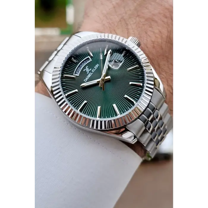 Kadranı Yeşil Kordonu Gümüş Renk 42 mm Fonksiyonlu Erkek Kol Saati