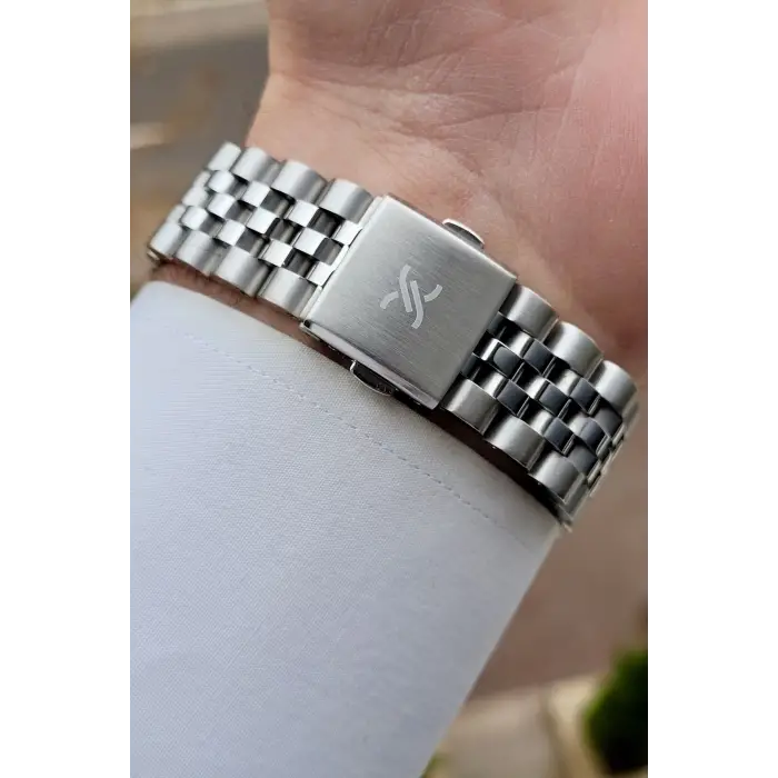Kadranı Yeşil Kordonu Gümüş Renk 42 mm Fonksiyonlu Erkek Kol Saati