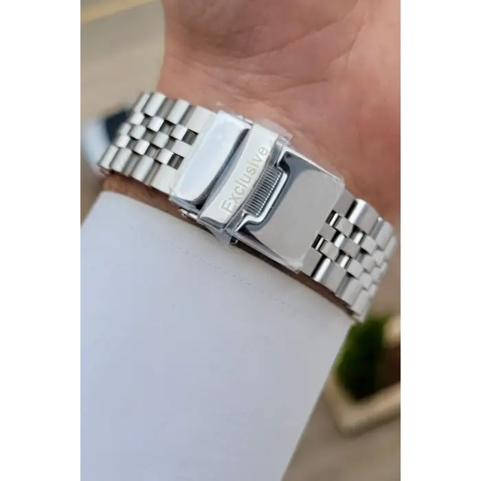Kadranı Siyah Kordonu Gümüş Renk 45 mm Erkek Kol Saati