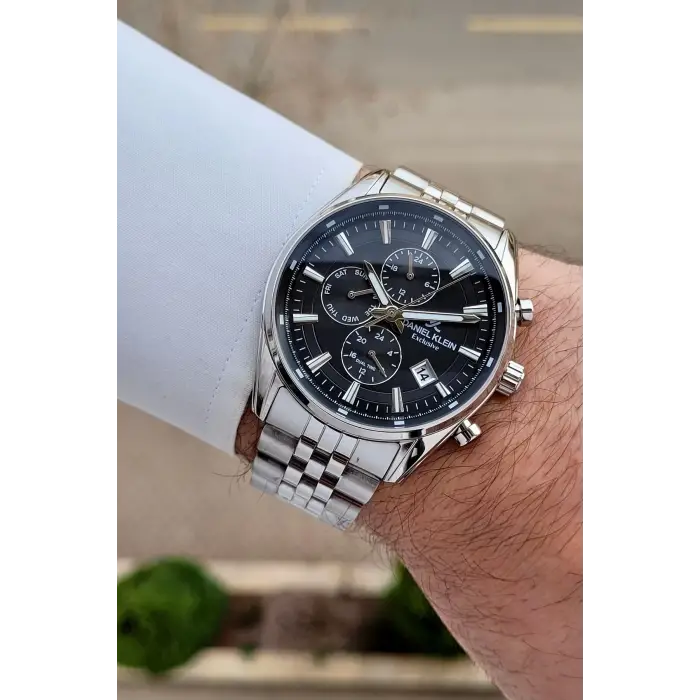 Kadranı Siyah Kordonu Gümüş Renk 43 mm Erkek Kol Saati