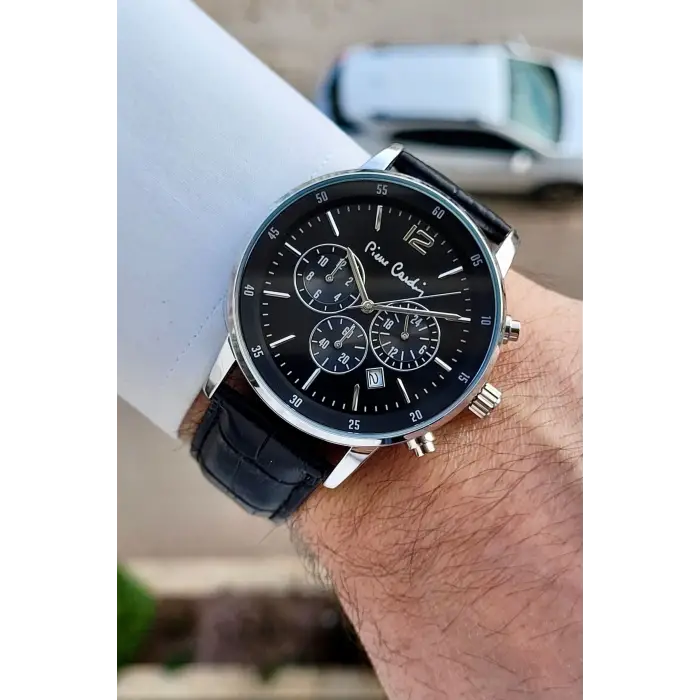 Kasası Gümüş Kordonu Siyah Renk 44 Mm Erkek Kol Saati