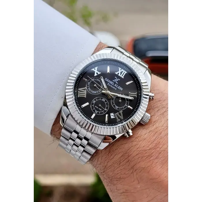 Kadranı Siyah Kordonu Gümüş Renk 42 Mm Iç Göstergeleri Aktif Erkek Kol Saati