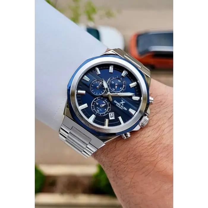 Kadranı Lacivert Kordonu Gümüş Renk 41 Mm Iç Göstergeleri Aktif Erkek Kol Saati