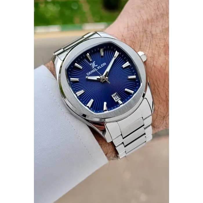 Kadranı Lacivert Kordonu Gümüş Renk 41 Mm Erkek Kol Saati