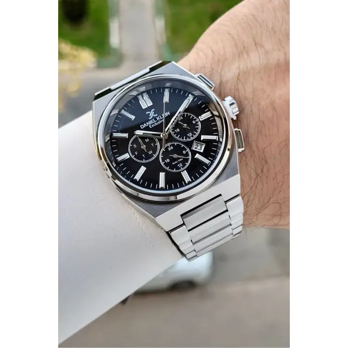 Kadranı Siyah Kordonu Gümüş Renk 43 Mm İç Göstergeleri Aktif Erkek Kol Saati