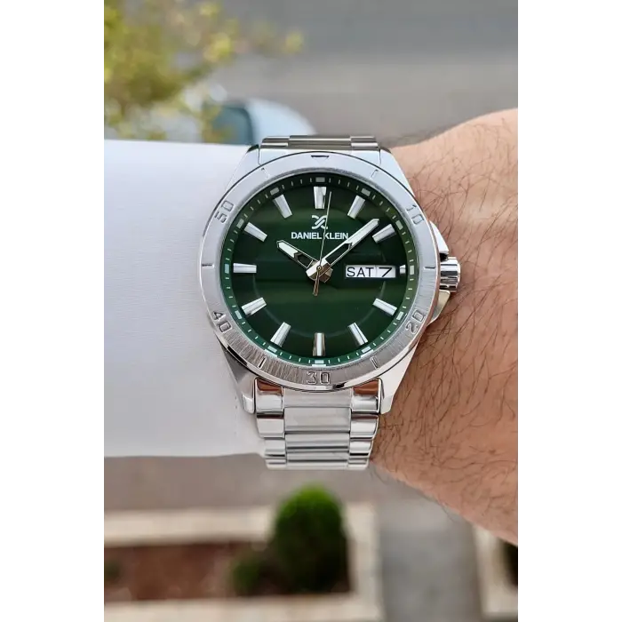 Kadranı Yeşil Kordonu Gümüş Renk 43 Mm İç Göstergeleri Aktif Erkek Kol Saati