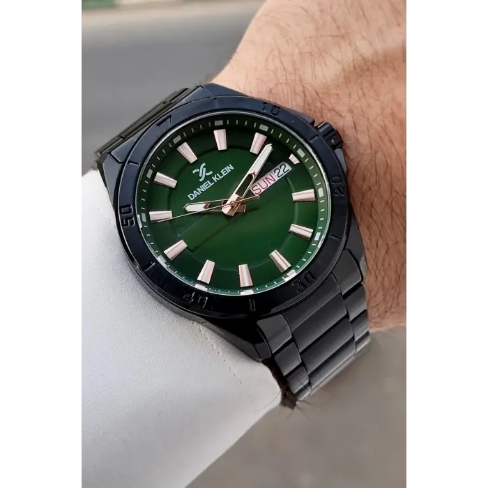 Kadranı Yeşil Kordonu Siyah Renk 43 Mm İç Göstergeleri Aktif Erkek Kol Saati
