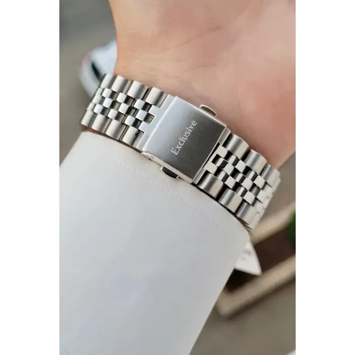 Kadranı Lacivert Kordonu Gümüş Renk 44 Mm İç Göstergeleri Aktif Erkek Kol Saati