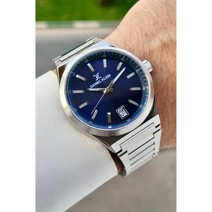 Kadranı Lacivert Kordonu Gümüş Renk 42 Mm İç Göstergeleri Aktif Erkek Kol Saati