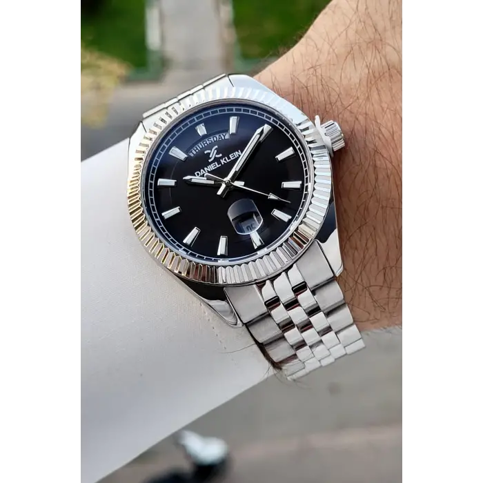 Kadranı Siyah Kordonu Gümüş Renk 42 Mm İç Göstergeleri Aktif Erkek Kol Saati