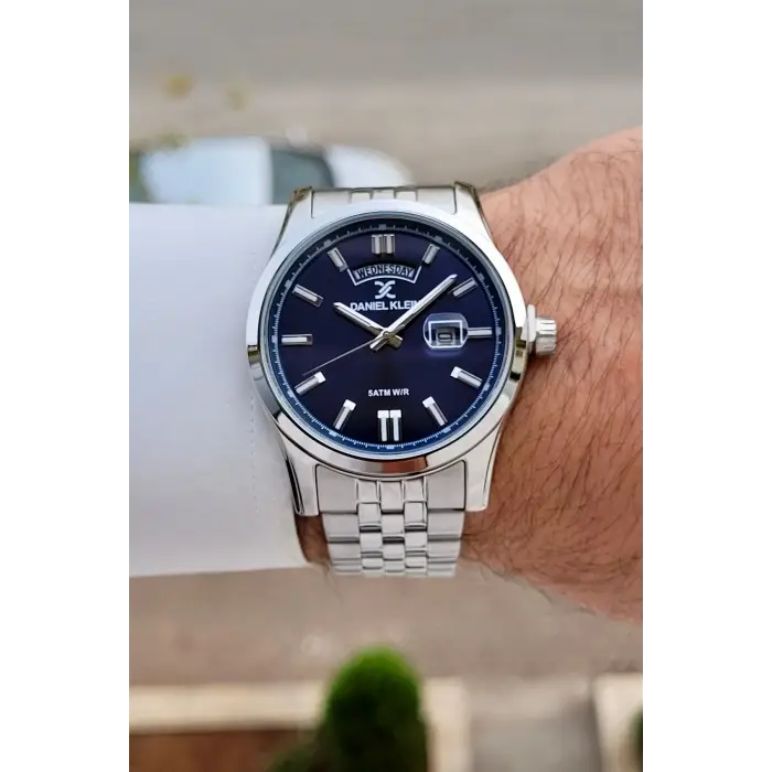 Kadranı Lacivert Kordonu Gümüş Renk 43 mm Erkek Kol Saati