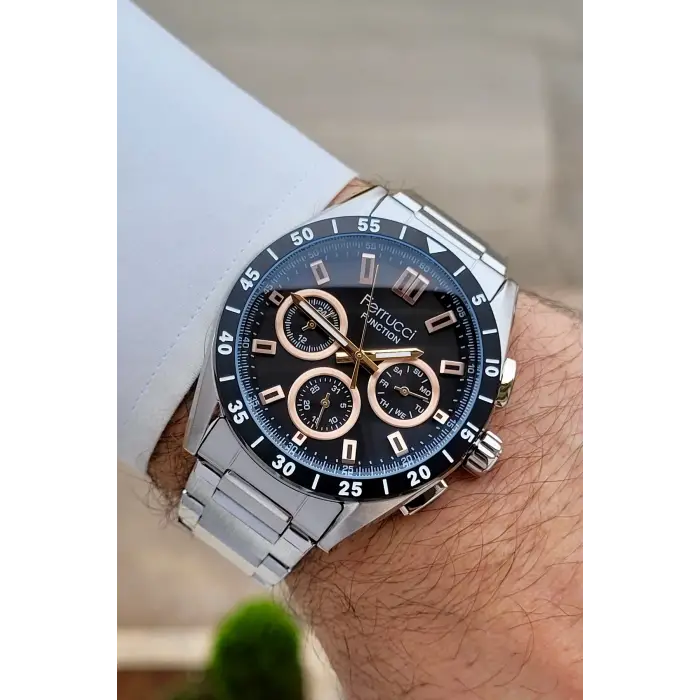 Kadranı Siyah Kordonu Gümüş Renk 43 mm İç Göstergeleri Aktif Erkek Kol Saati
