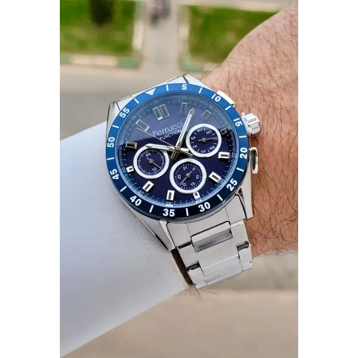 Kadranı Lacivert Kordonu Gümüş Renk 43 mm İç Göstergeleri Aktif Erkek Kol Saati