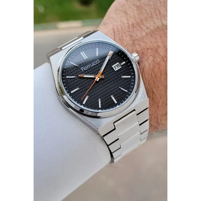 Kadranı Siyah Kordonu Gümüş Renk 40 mm İç Göstergeleri Aktif Erkek Kol Saati