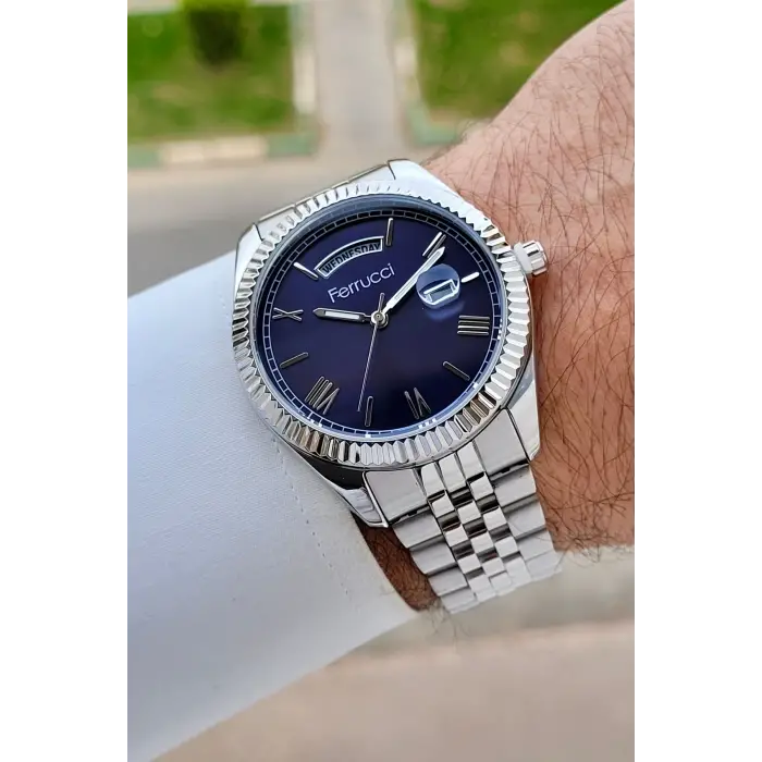 Kadranı Lacivert Kordonu Gümüş Renk 41 mm İç Göstergeleri Aktif Erkek Kol Saati