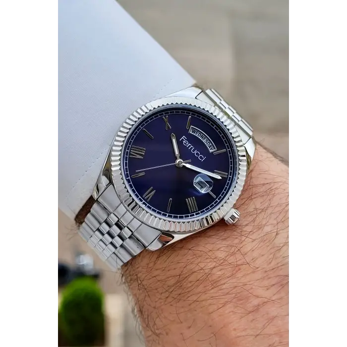 Kadranı Lacivert Kordonu Gümüş Renk 41 mm İç Göstergeleri Aktif Erkek Kol Saati