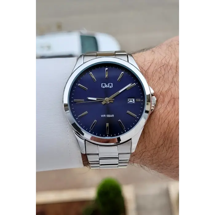 Kadranı Lacivert Kordonu Gümüş Renk 43 mm İç Göstergeleri Aktif Erkek Kol Saati
