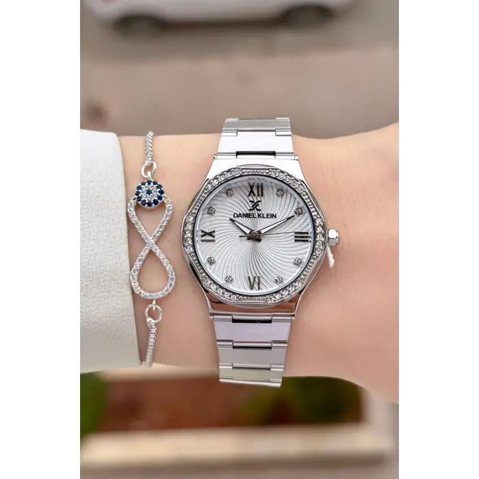 Gümüş Renk 30 Mm Kadın Kol Saati ve Hediye Bileklik