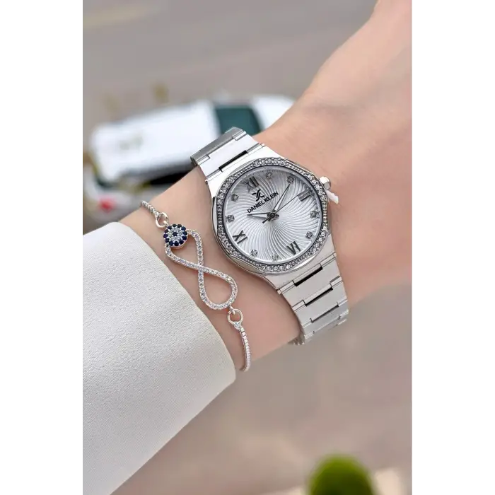 Gümüş Renk 30 Mm Kadın Kol Saati ve Hediye Bileklik